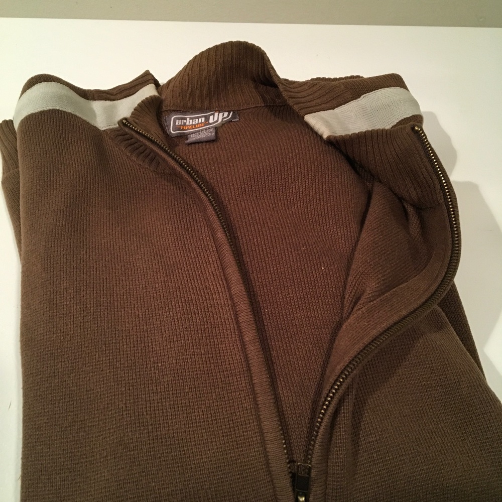 Sweater - Picture 5 of 5